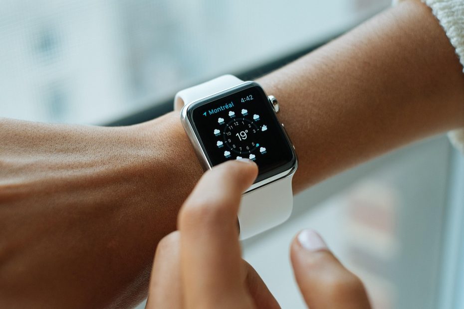 smartwatch wrist - TeknoPintar